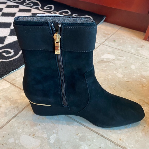 Suede ankle boot - Picture 5 of 5